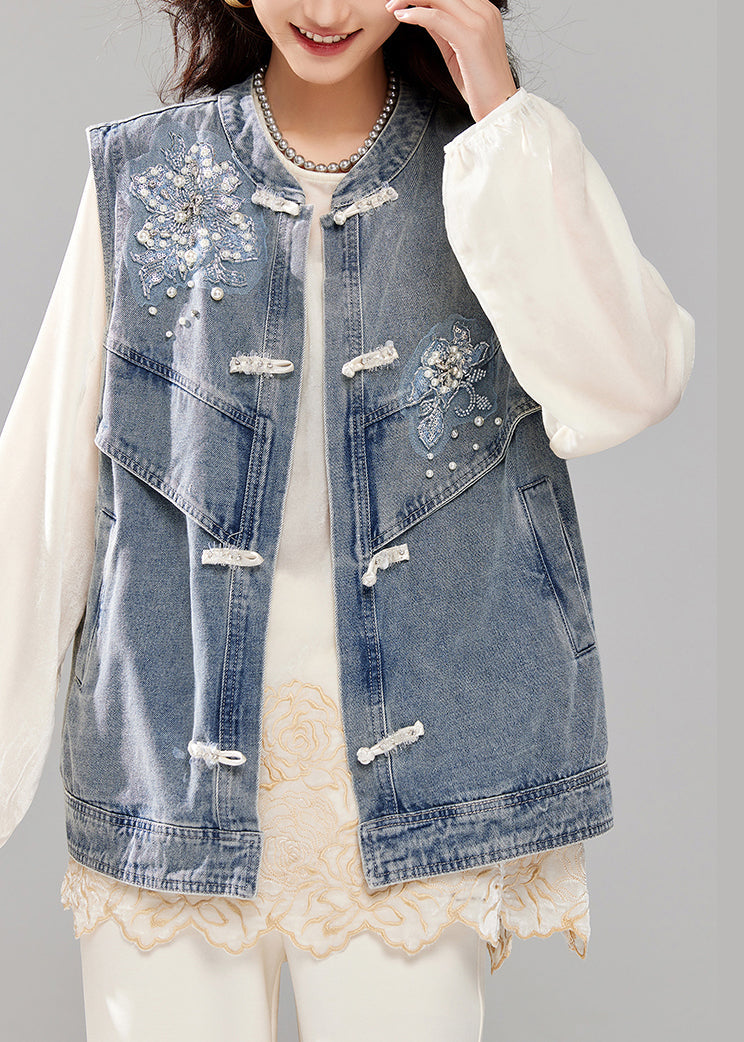 Elegantly Styled Coat for Everyday Wear