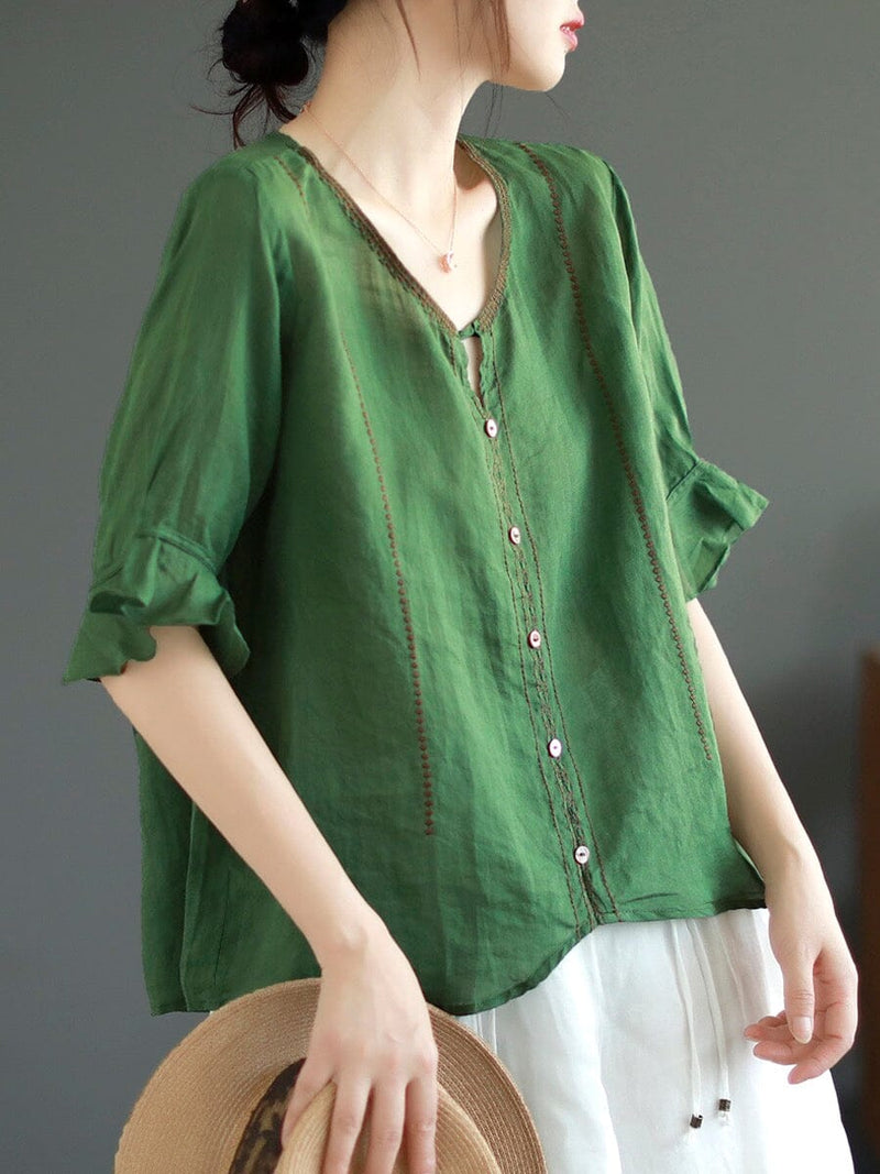 Effortlessly Elegant T-Shirt with a Timeless Design