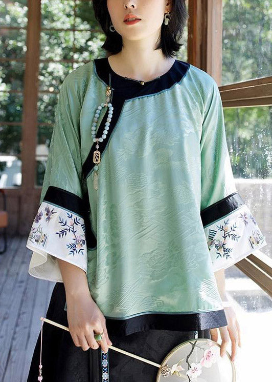 Gracefully Styled Shirt for Any Occasion