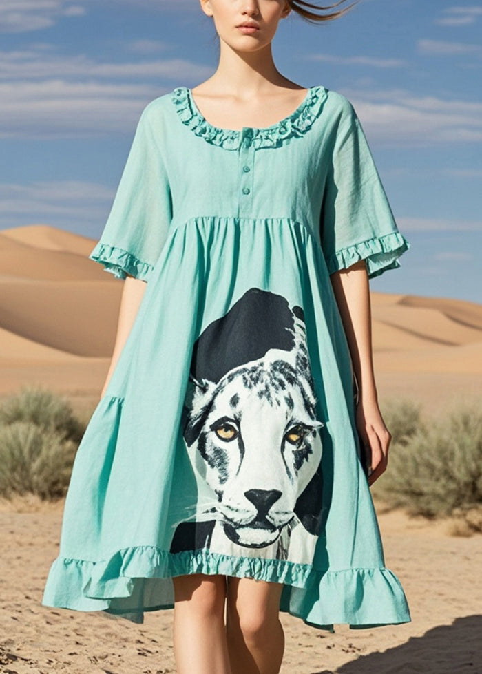 Classic Vintage Dress with a Flattering Fit