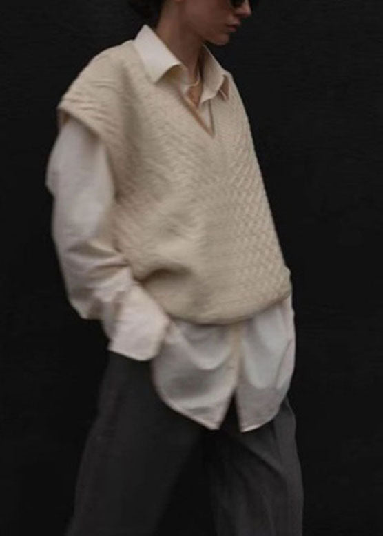 Effortlessly Elegant Cardigan with a Timeless Design