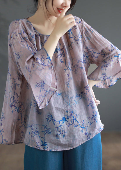 Classic Vintage Blouse with a Flattering Fit