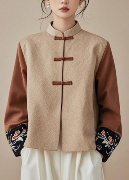 Beautifully Finished Coat in a Timeless Design