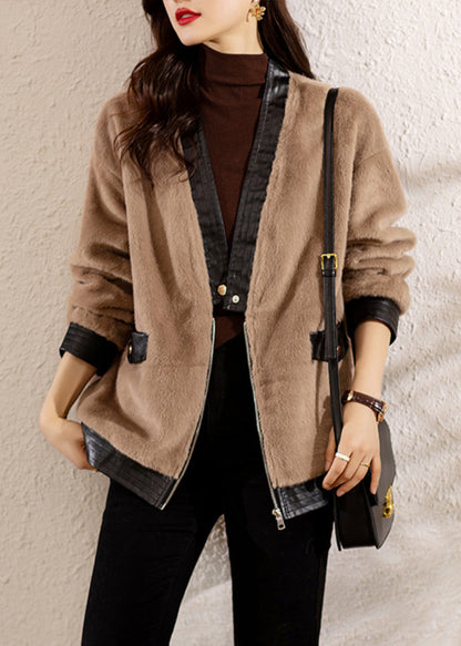 Beautifully Finished Coat in a Timeless Design
