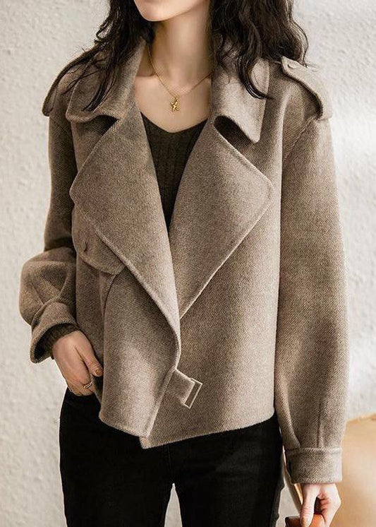 Beautifully Finished Coat in a Timeless Design