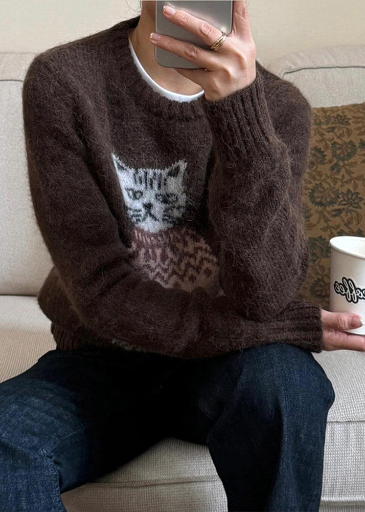Classic Vintage Sweater with a Flattering Fit