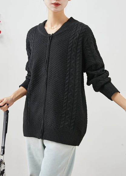 Well Tailored Coat with a Graceful Silhouette