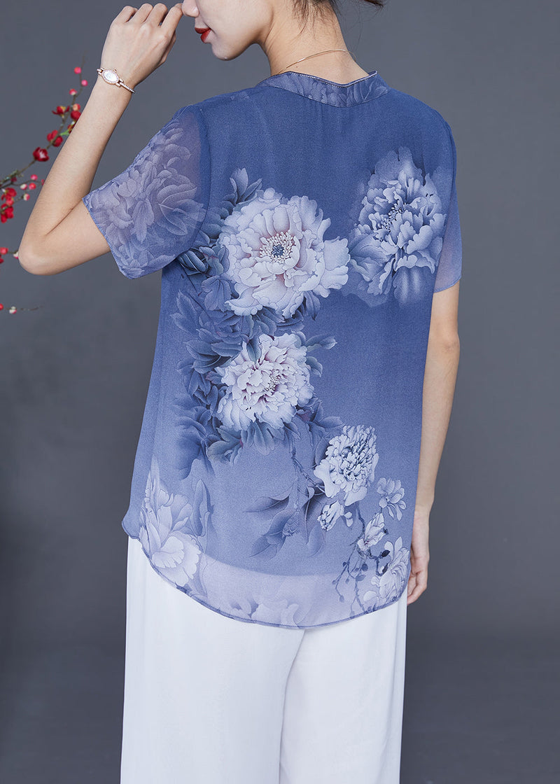 Well Tailored Blouse with a Graceful Silhouette