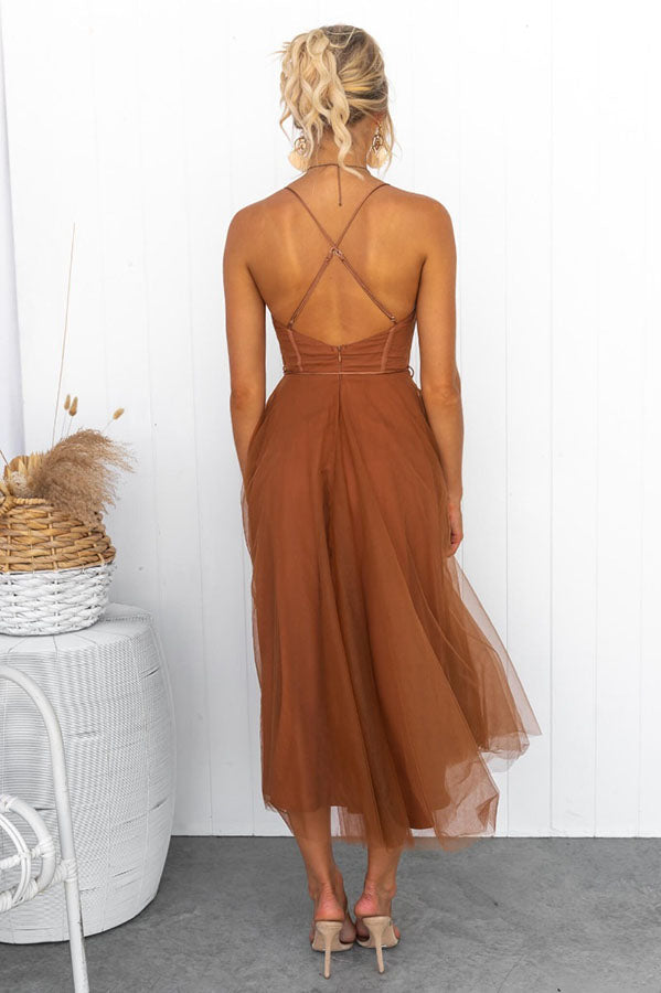 Beautifully Finished Dress in a Timeless Design
