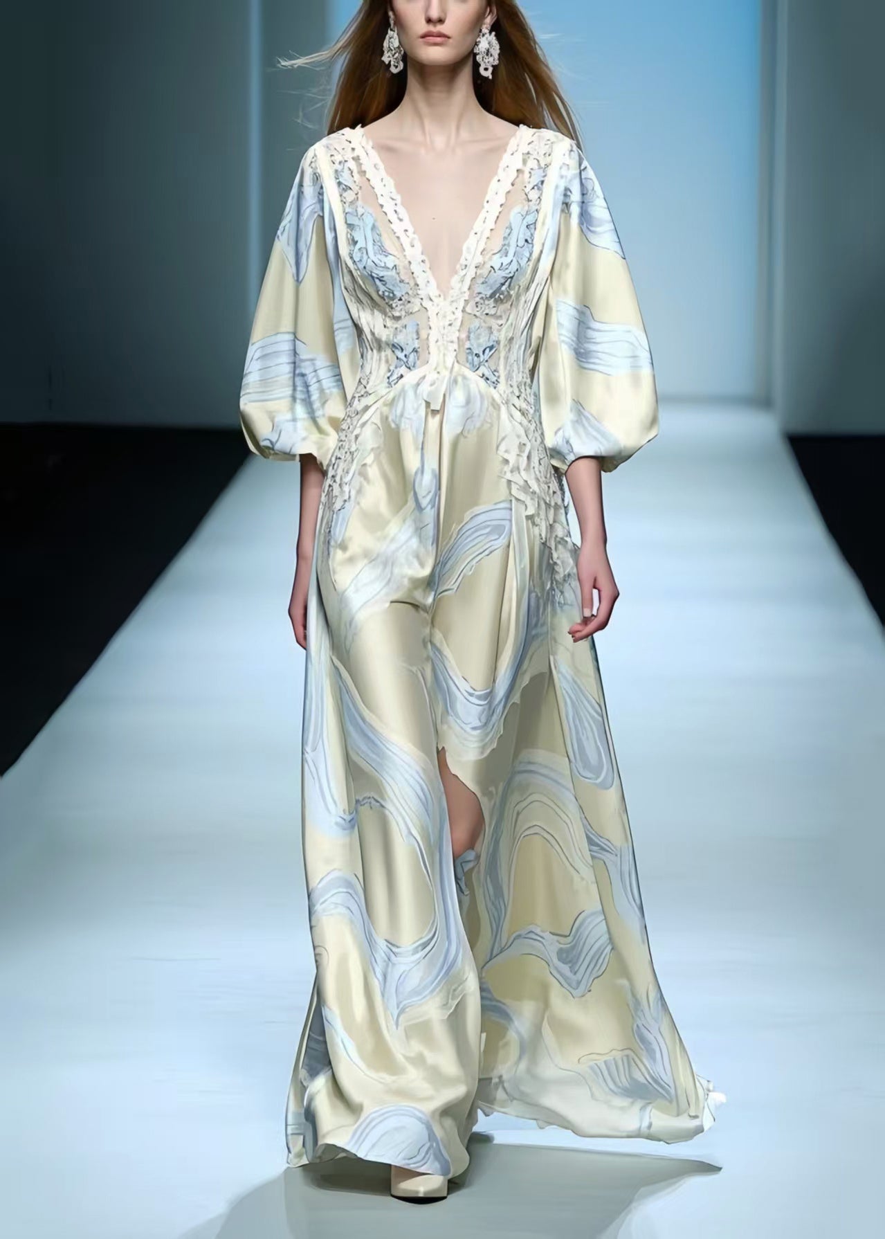 Well Tailored Dress with a Graceful Silhouette
