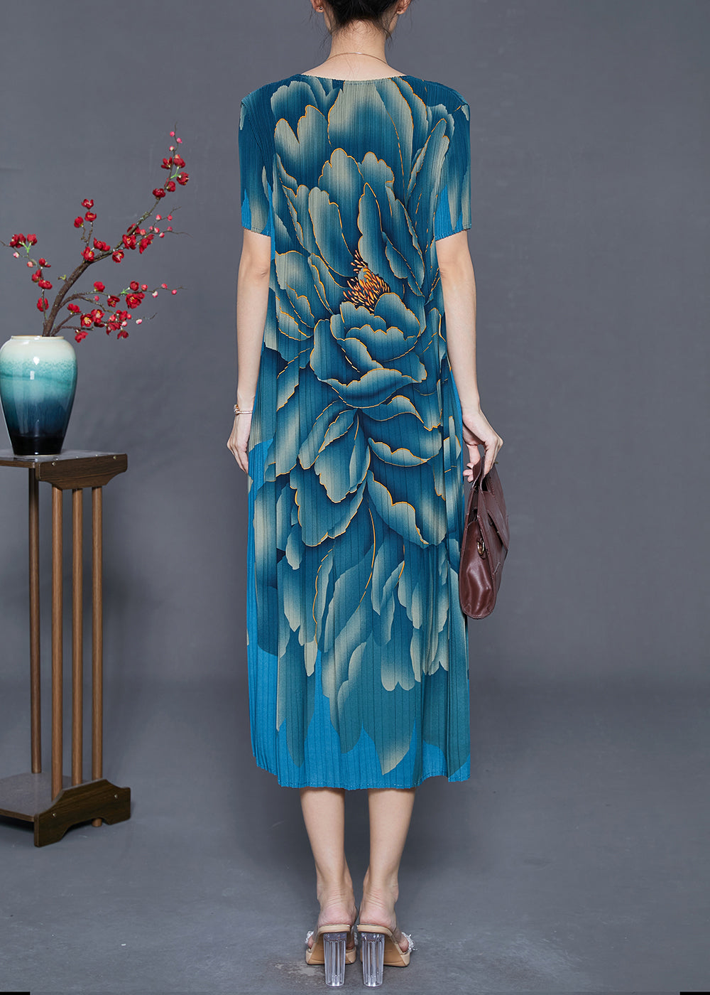 Polished Dress with an Effortless Classic Look