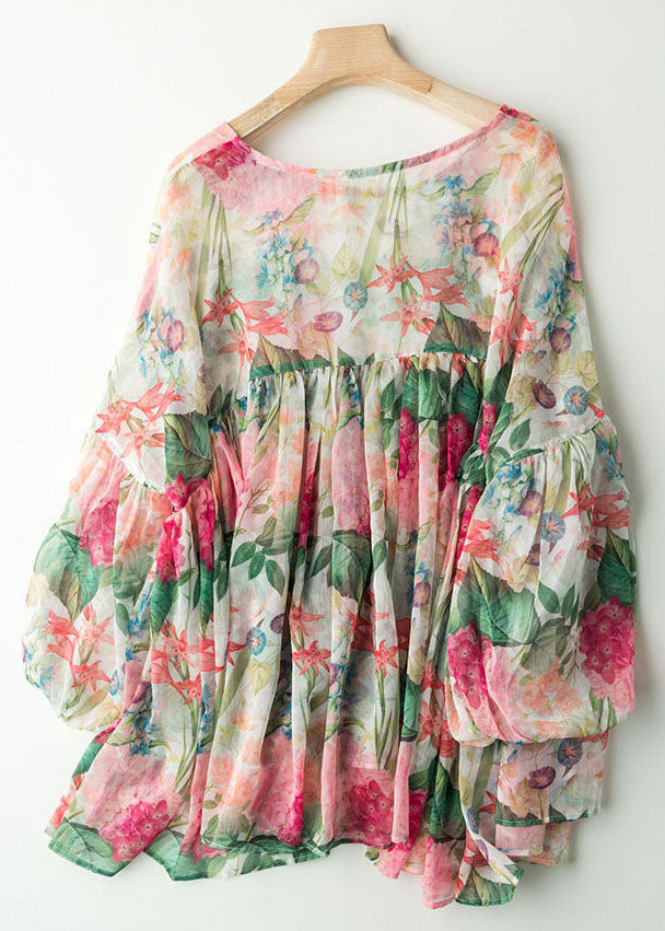 Classic Vintage Blouse with a Flattering Fit