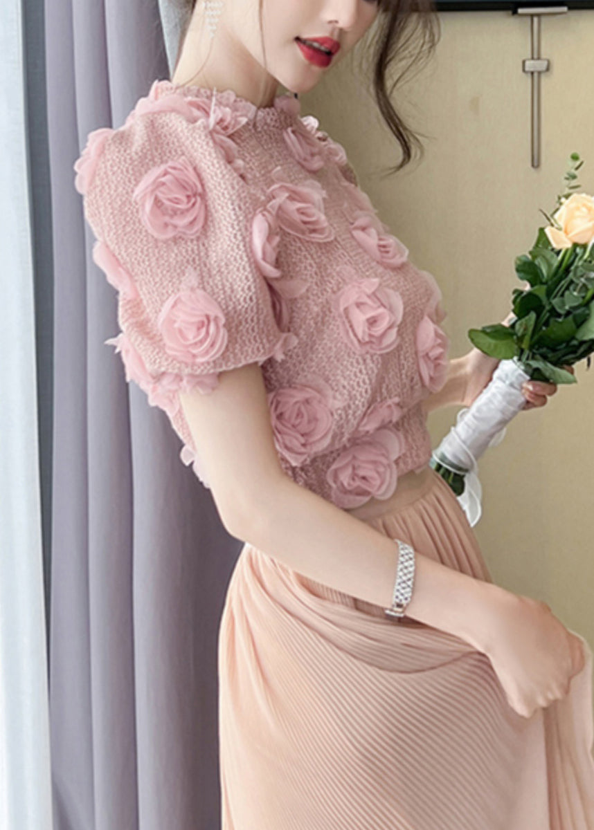 Well Tailored Top with a Graceful Silhouette