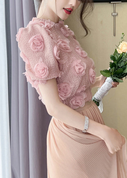 Well Tailored Top with a Graceful Silhouette