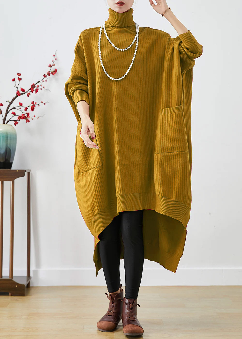 Well Tailored Sweater with a Graceful Silhouette