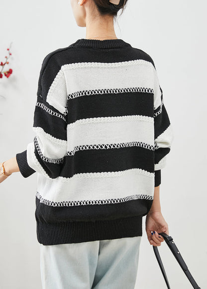 Effortlessly Elegant Top with a Timeless Design