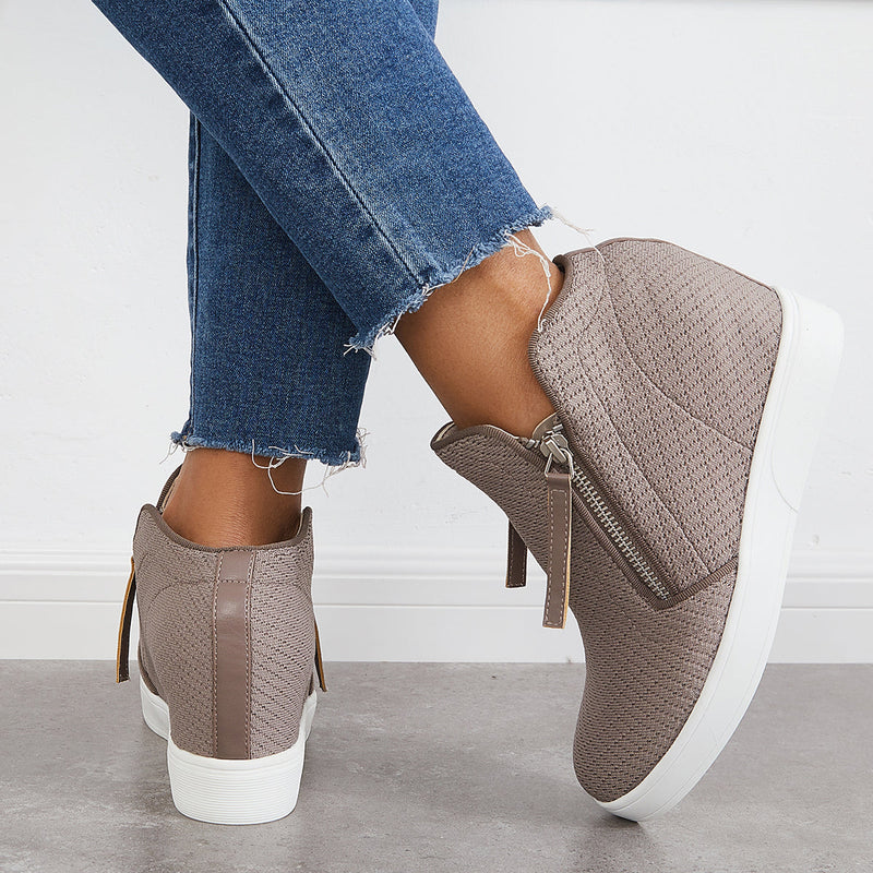Classic Orthopedic Sneakers with Timeless Style