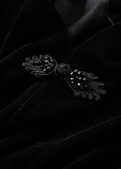 A Vintage Style Top with Delicate Timeless Details