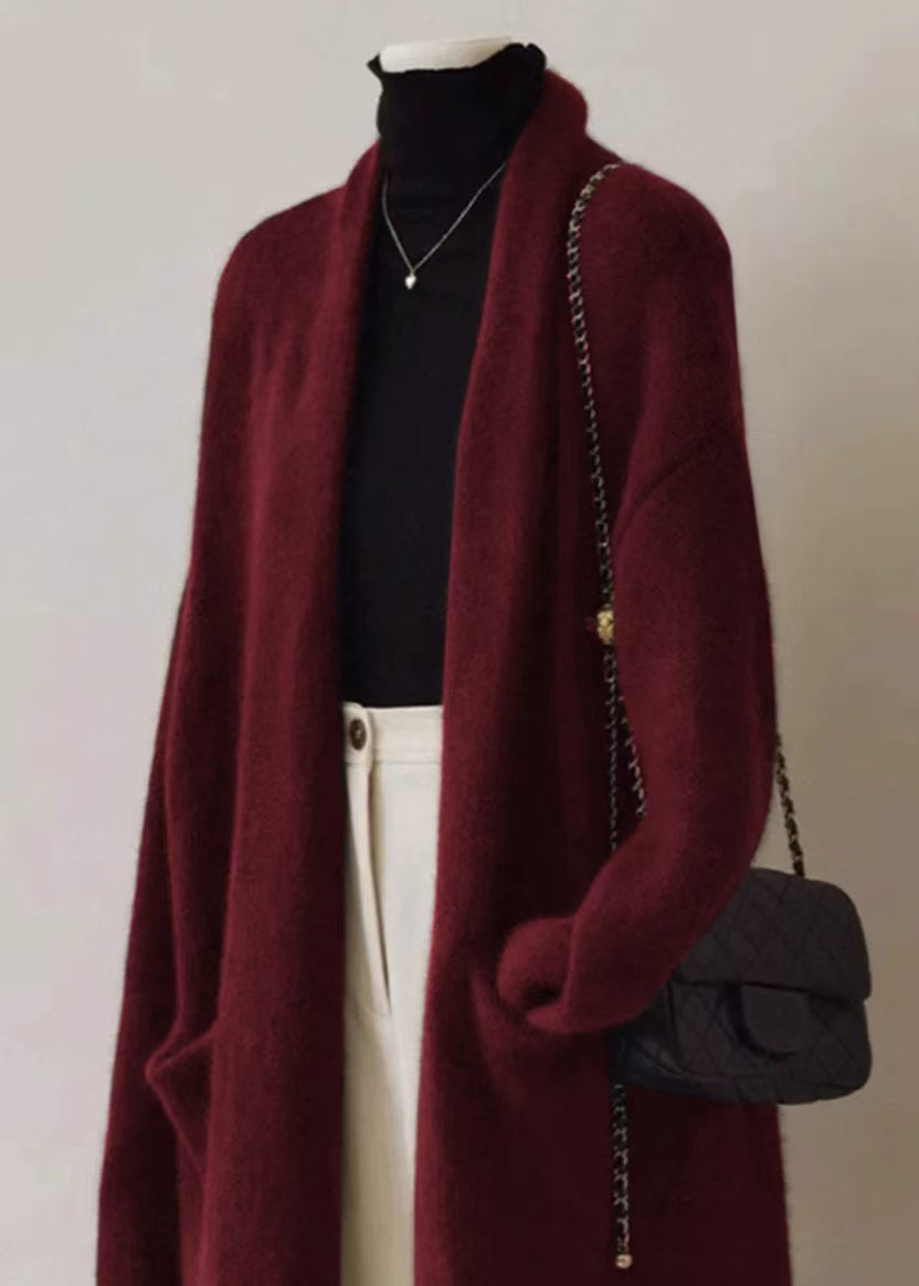 Well Tailored Cardigan with a Graceful Silhouette