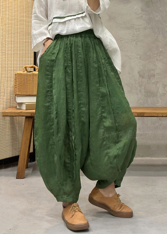 Effortlessly Elegant Pants with a Timeless Design