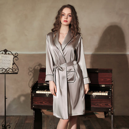 Finely Styled Dress with a Classic Vintage Look