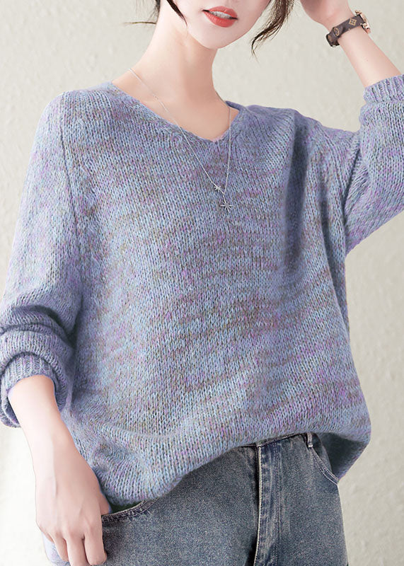 Classic Vintage Sweater with a Flattering Fit