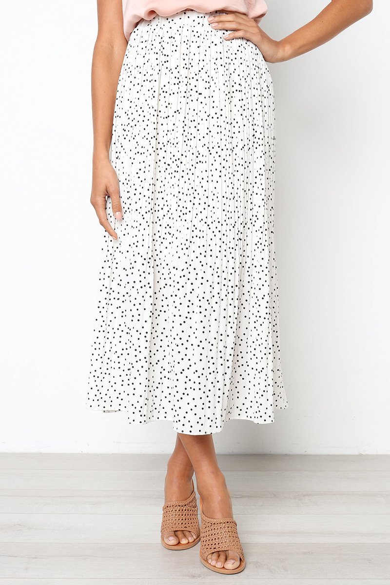 Well Tailored Garment with a Graceful Silhouette