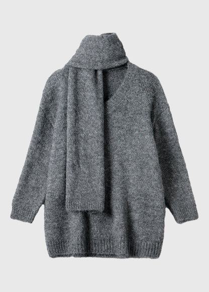 Well Tailored Sweater with a Graceful Silhouette