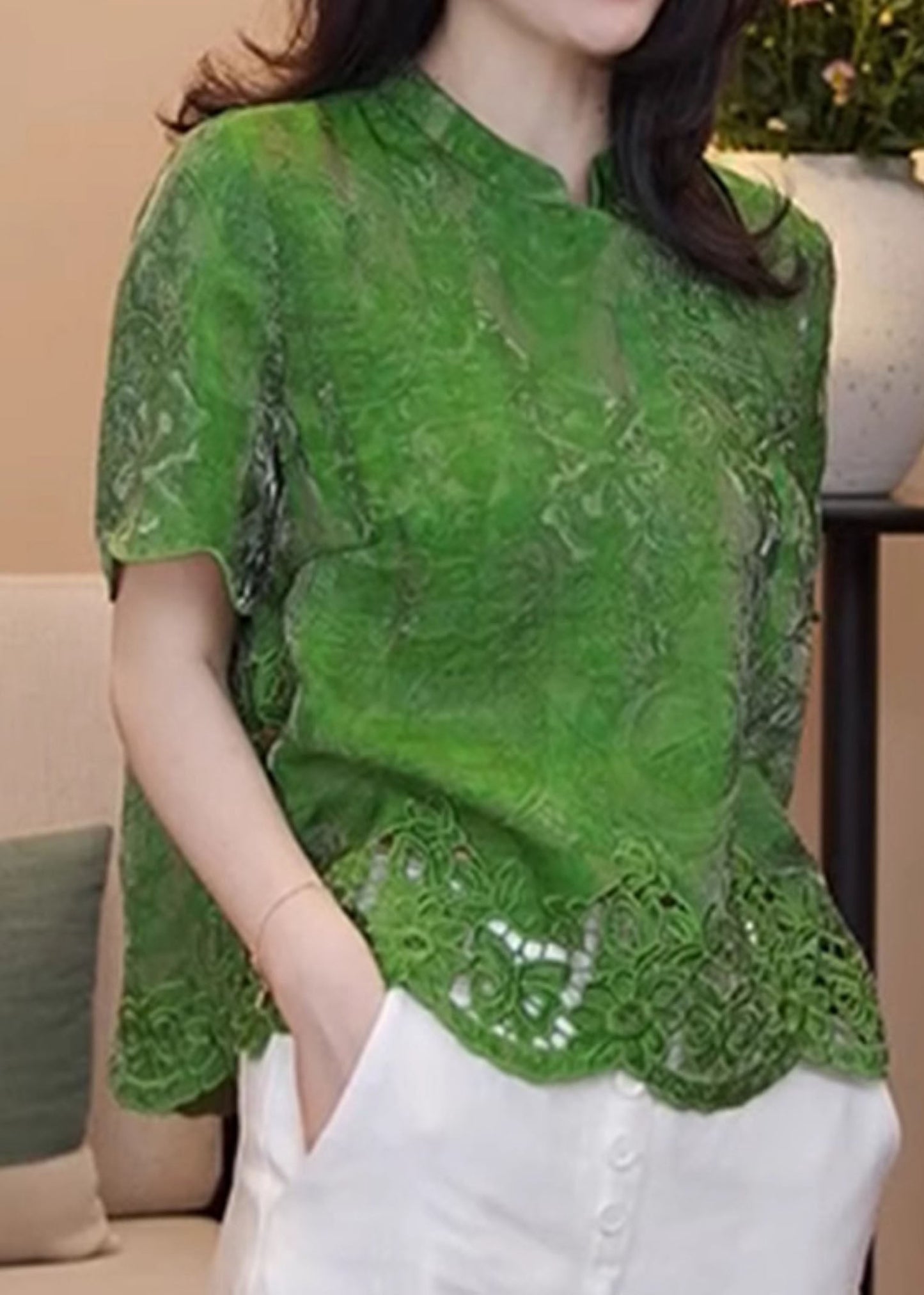 Classic Vintage Blouse with a Flattering Fit