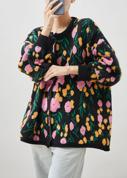 Well Tailored Cardigan with a Graceful Silhouette