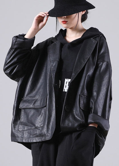 Well Tailored Coat with a Graceful Silhouette