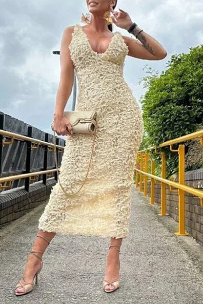 Gracefully Styled Dress for Any Occasion