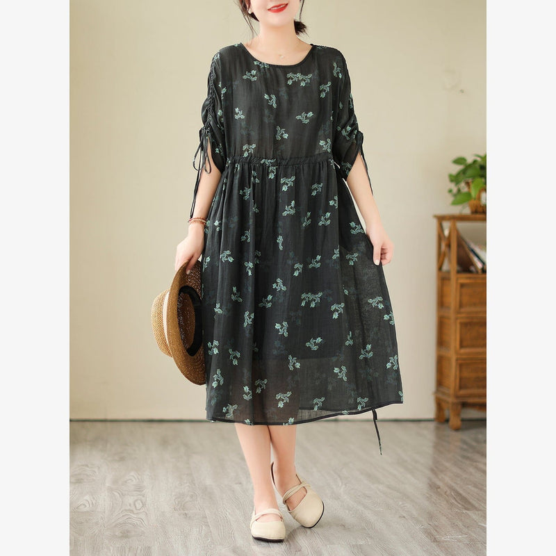 Effortlessly Elegant Dress with a Timeless Design