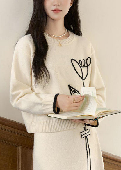 Effortlessly Elegant Sweater with a Timeless Design