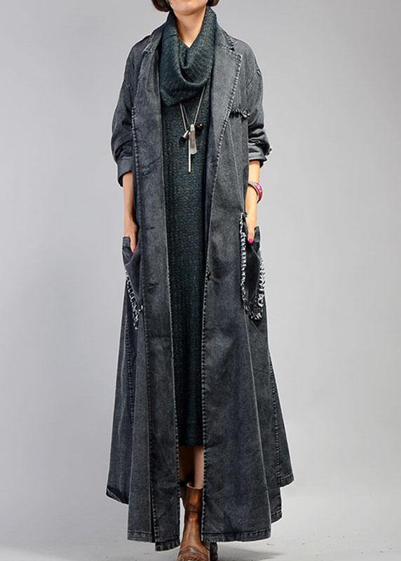 Well Tailored Coat with a Graceful Silhouette