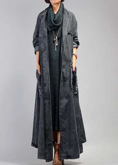 Well Tailored Coat with a Graceful Silhouette