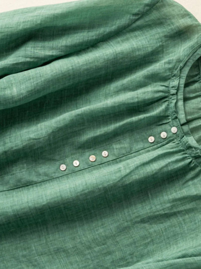 Beautifully Finished Top in a Timeless Design