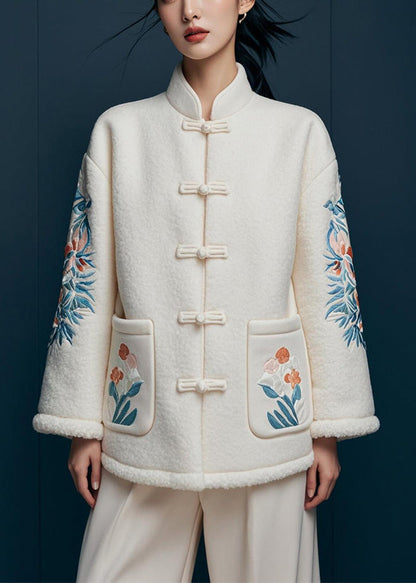 Sophisticated Coat with a Clean Classic Look