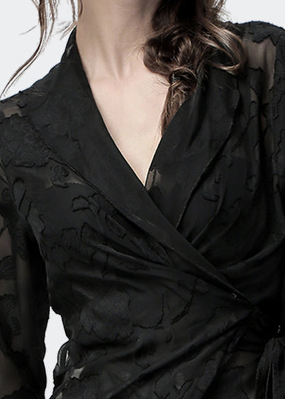 Classic Vintage Blouse with a Flattering Fit