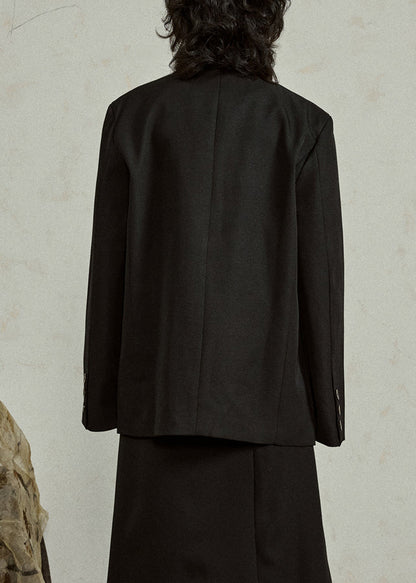 Beautifully Finished Coat in a Timeless Design