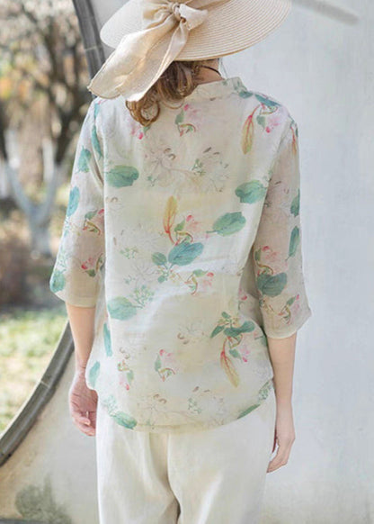Classic Vintage Shirt with a Flattering Fit