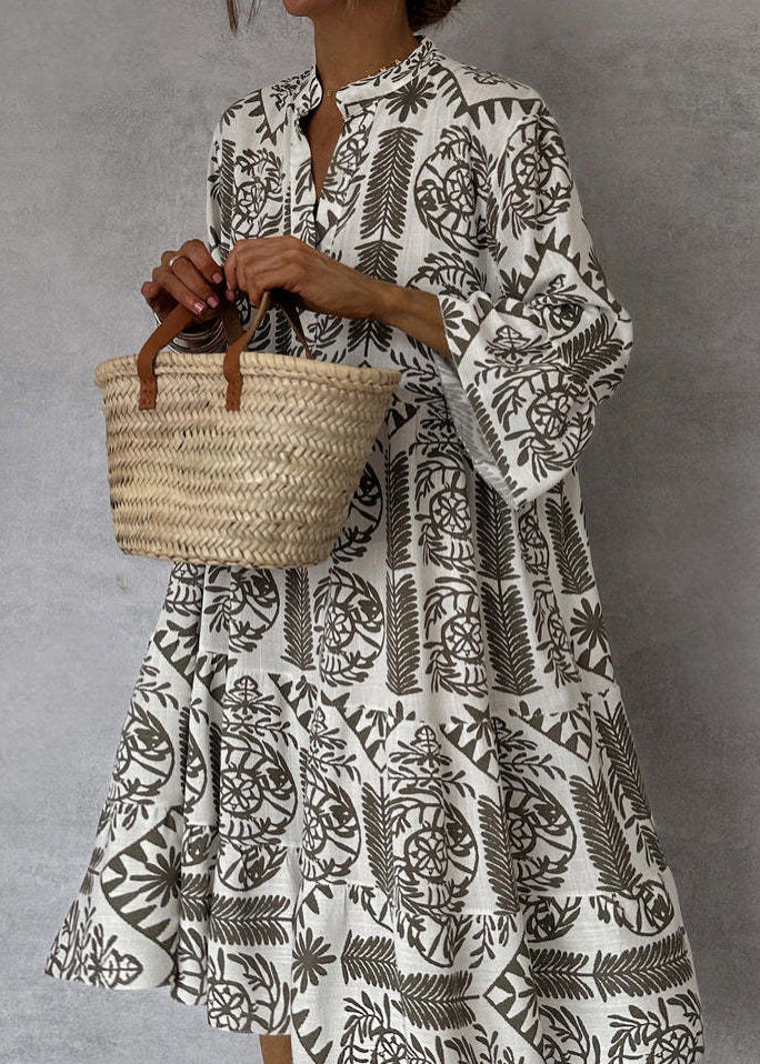 Beautifully Finished Dress in a Timeless Design