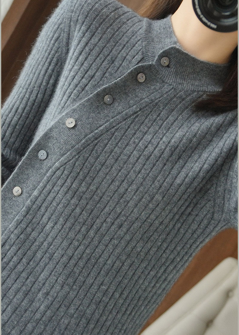 A Vintage Style Top with Delicate Timeless Details
