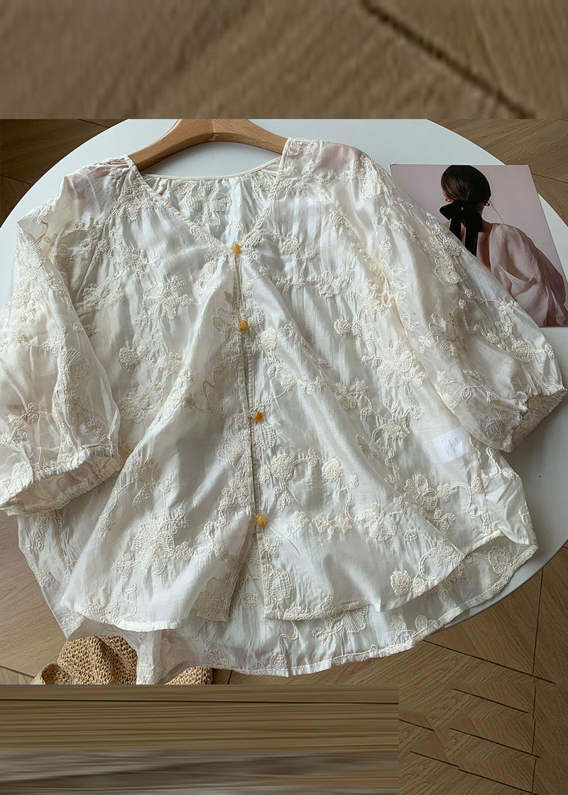 Polished Top with an Effortless Classic Look