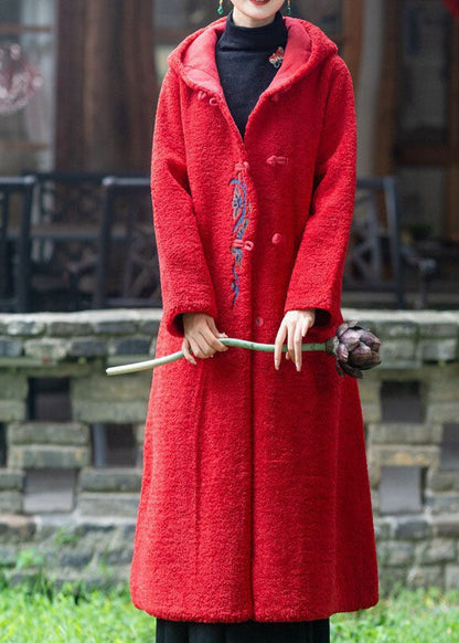 Well Tailored Coat with a Graceful Silhouette