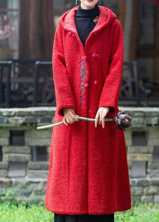Well Tailored Coat with a Graceful Silhouette