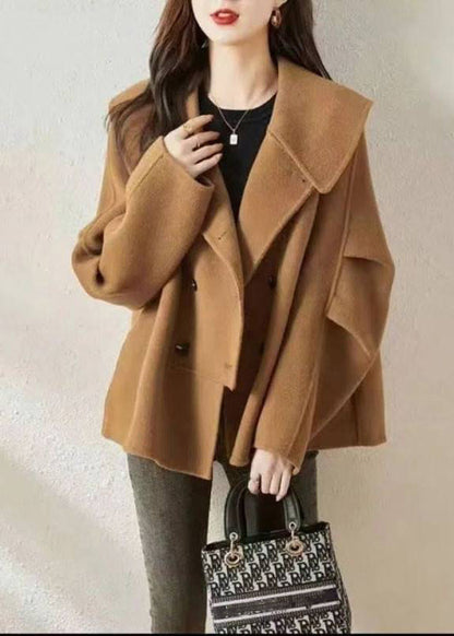 Gracefully Styled Coat for Any Occasion