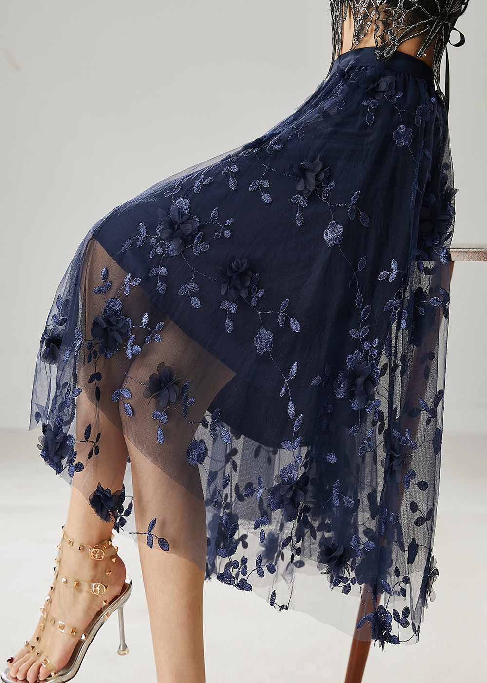 Effortlessly Elegant Garment with a Timeless Design