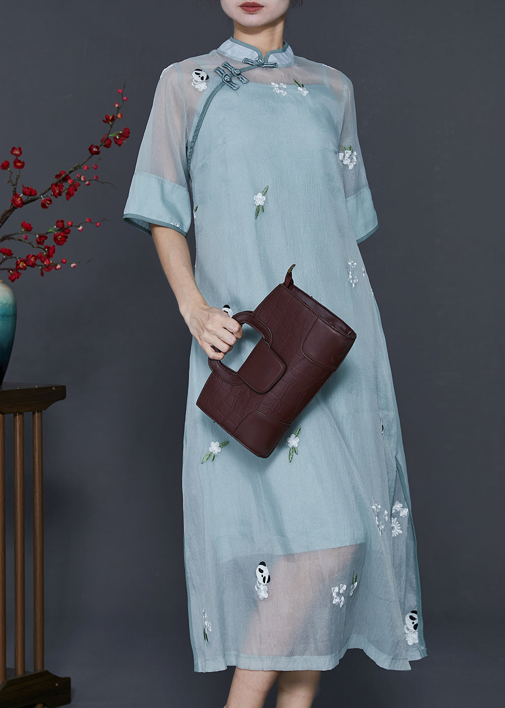 Gracefully Styled Dress for Any Occasion