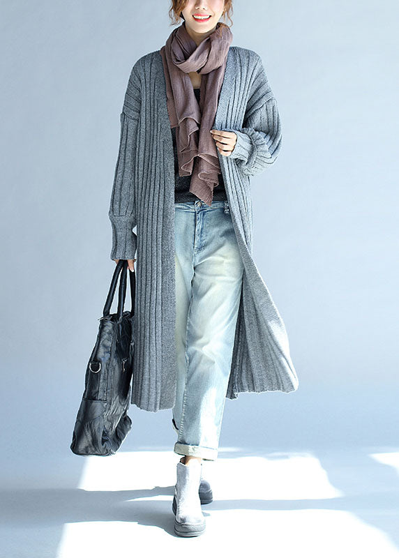 Well Tailored Cardigan with a Graceful Silhouette